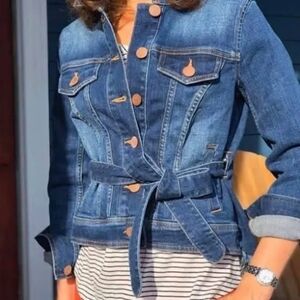 CAbi Jacket Women Small Dylan 5662 Jean Denim Belted Button Fringe Fray Raw Hem